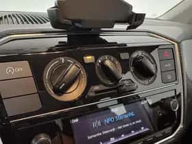 Volkswagen Up! (2022) thumbnail 15