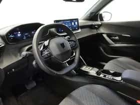 Peugeot 2008 (2024) thumbnail 2