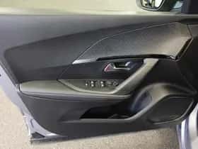 Peugeot 2008 (2024) thumbnail 11