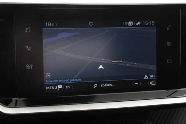 Peugeot 2008 (2023) thumbnail 2