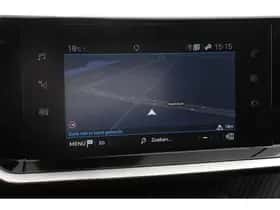 Peugeot 2008 (2023) thumbnail 2