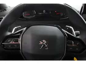 Peugeot 2008 (2023) thumbnail 15