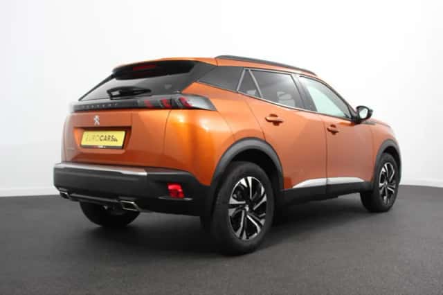 Peugeot 2008 (2023) thumbnail 6