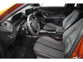 Peugeot 2008 (2023) thumbnail 9