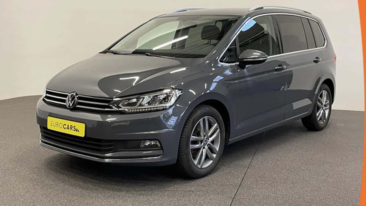 Volkswagen Touran — foto 1