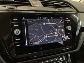 Volkswagen Touran thumbnail 2