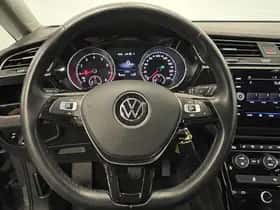 Volkswagen Touran thumbnail 16