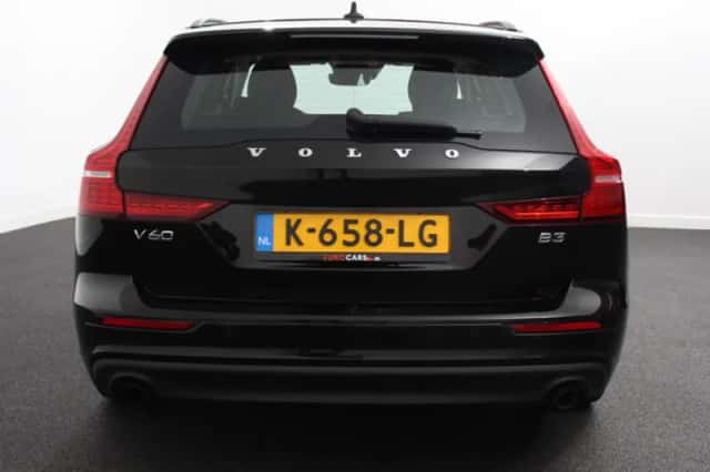 Volvo V60 (2021) thumbnail 5