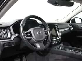 Volvo V60 (2021) thumbnail 9