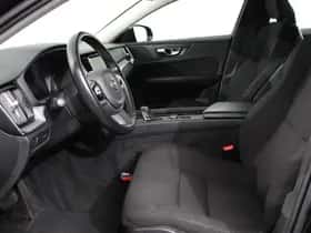 Volvo V60 (2021) thumbnail 10