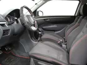 Suzuki Swift (2013) thumbnail 20