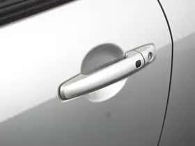 Suzuki Swift (2013) thumbnail 26