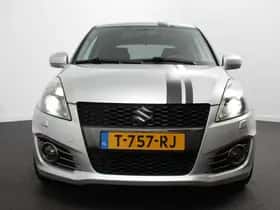 Suzuki Swift (2013) thumbnail 4