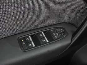 Renault Captur (2025) thumbnail 12
