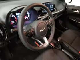 Kia Picanto (2023) thumbnail 8