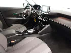 Peugeot 208 (2023) thumbnail 39