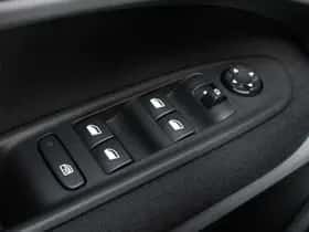 Jeep Avenger (2024) thumbnail 15