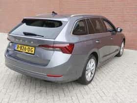 Škoda Octavia (2022) thumbnail 12