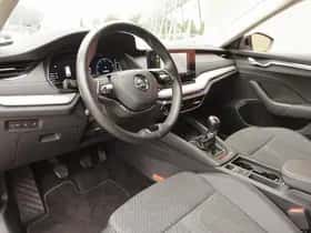 Škoda Octavia (2022) thumbnail 10