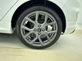 Ford Fiesta (2022) thumbnail 2