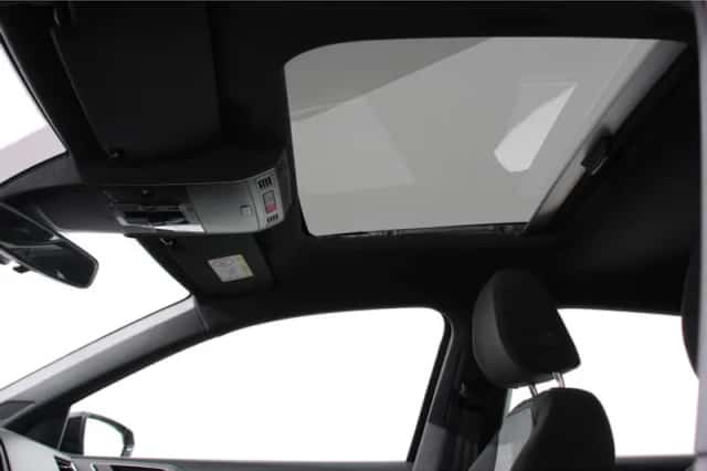 Volkswagen Polo (2024) thumbnail 2