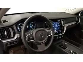 Volvo V60 (2021) thumbnail 11