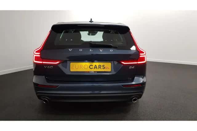 Volvo V60 (2021) thumbnail 4