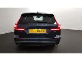 Volvo V60 (2021) thumbnail 4