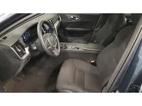 Volvo V60 (2021) thumbnail 9