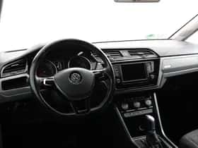Volkswagen Touran (2016) thumbnail 12