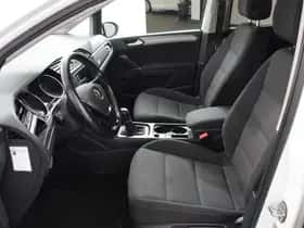 Volkswagen Touran (2016) thumbnail 13