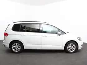 Volkswagen Touran (2016) thumbnail 8