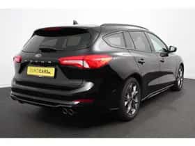 Ford Focus (2022) thumbnail 4
