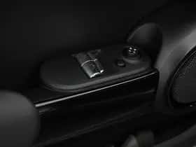 MINI Electric (2022) thumbnail 11