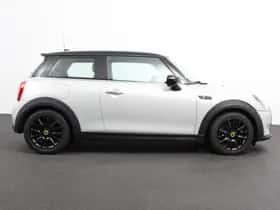 MINI Electric (2022) thumbnail 6