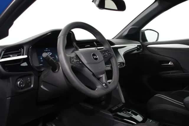 Opel Corsa (2024) thumbnail 2