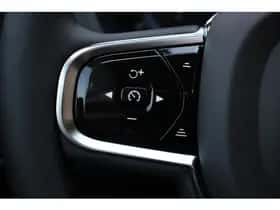 Volvo XC60 (2023) thumbnail 22