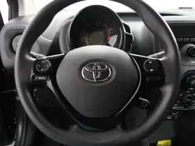 Toyota Aygo thumbnail 16