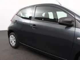 Toyota Aygo (2021) thumbnail 26