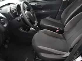 Toyota Aygo thumbnail 9