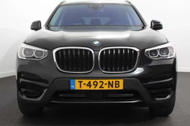 BMW X3 (2021) thumbnail 4