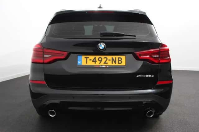 BMW X3 (2021) thumbnail 5