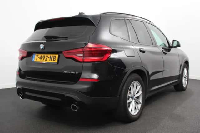 BMW X3 (2021) thumbnail 6