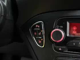 Opel Corsa (2015) thumbnail 24