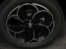 Alfa Romeo Junior (2025) thumbnail 24