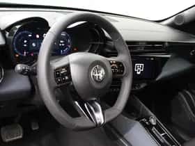 Alfa Romeo Junior (2025) thumbnail 3