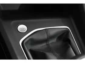 Volkswagen Golf (2021) thumbnail 18