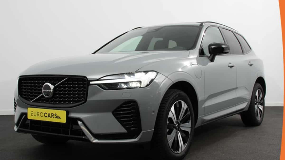 Volvo XC60 (2025) — foto 1