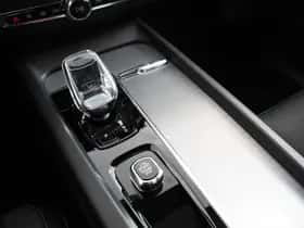 Volvo XC60 (2025) thumbnail 22