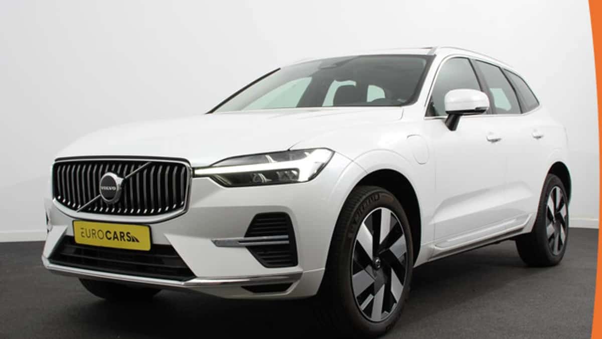Volvo XC60 (2025) — foto 1